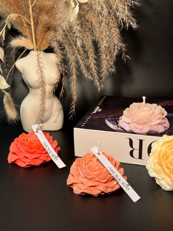Aromora Rose Scented Candle